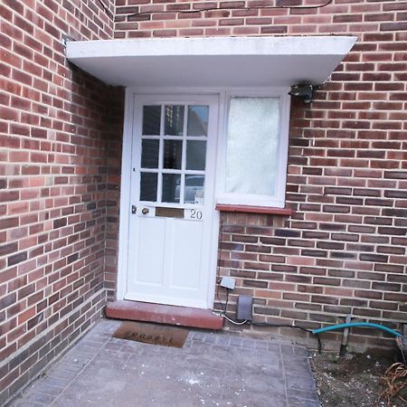 ロンドンHarrow Luxury Flat With Free Parking.アパートメント エクステリア 写真