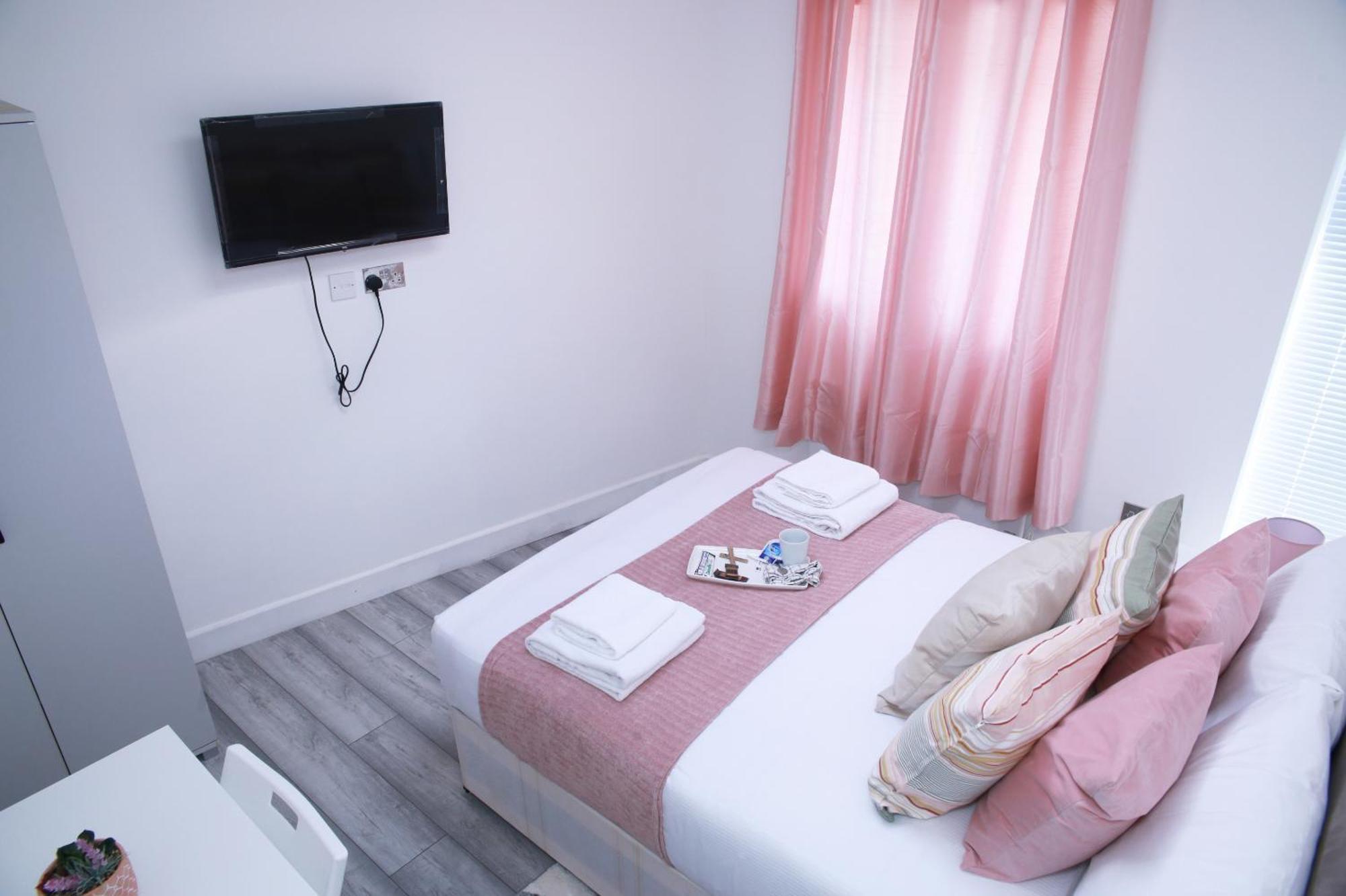 ロンドンHarrow Luxury Flat With Free Parking.アパートメント エクステリア 写真