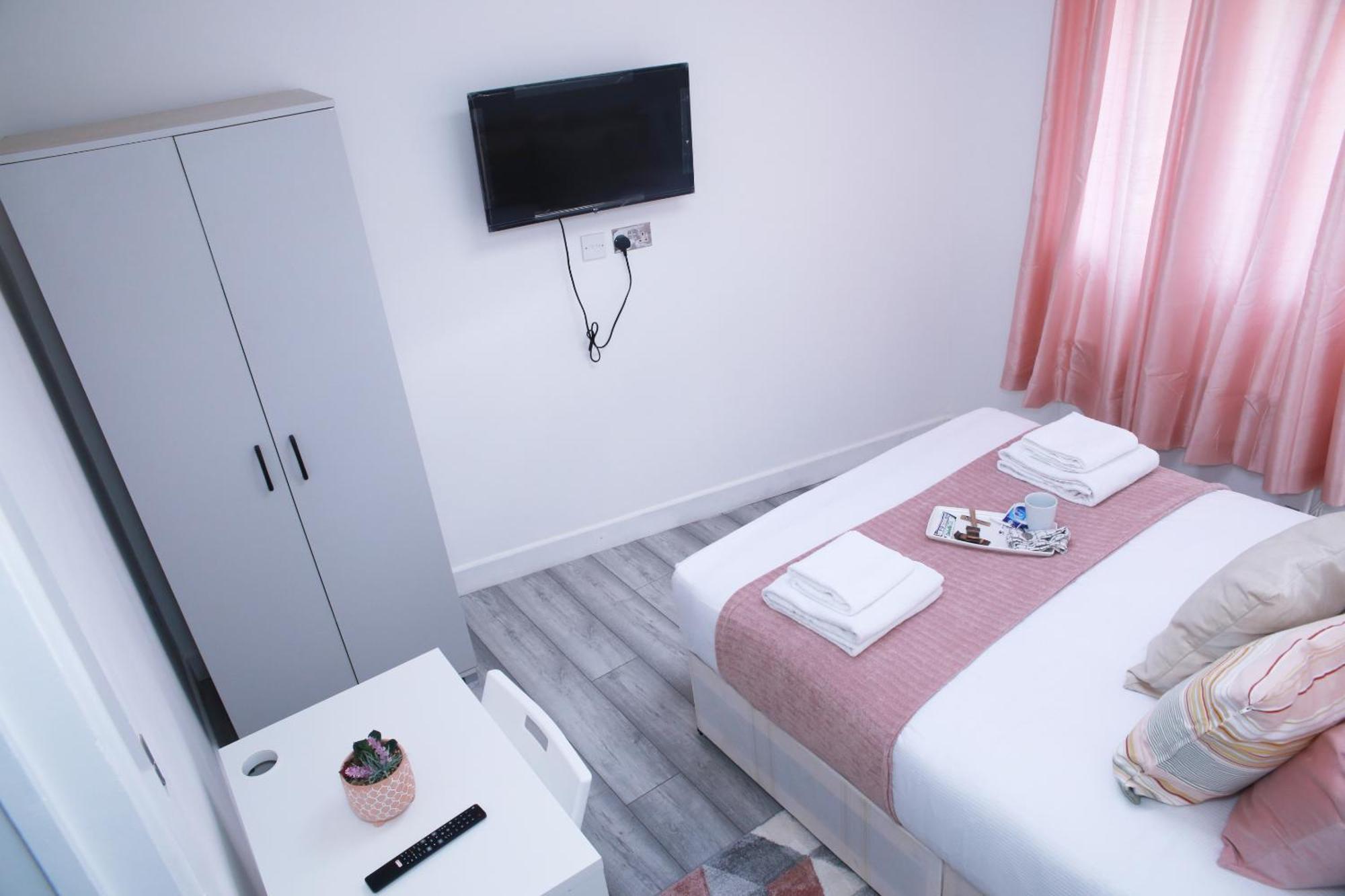 ロンドンHarrow Luxury Flat With Free Parking.アパートメント エクステリア 写真